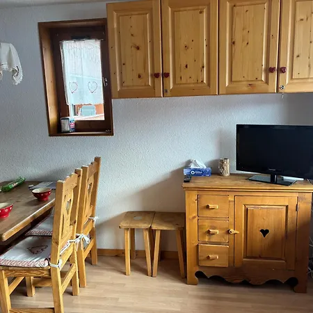Avec Balcon Et Garage Διαμέρισμα *